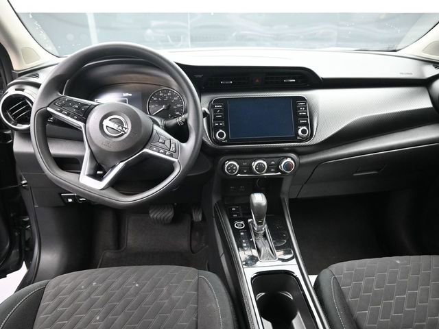 Used 2024 Nissan Kicks SV image 10