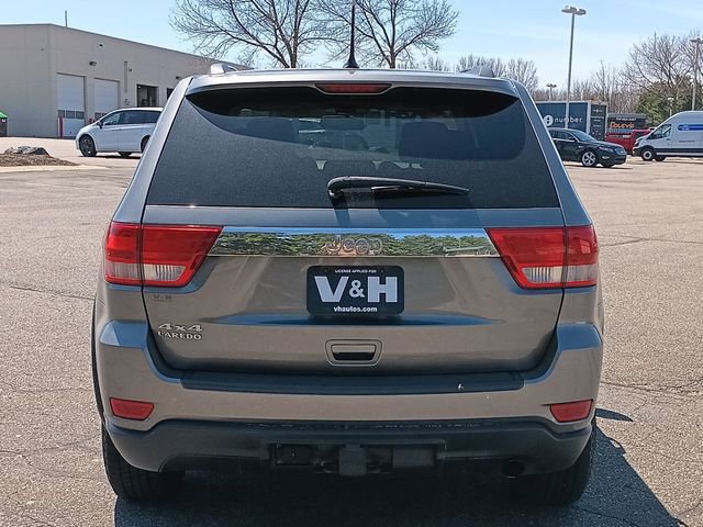 Used 2013 Jeep Grand Cherokee Laredo w/ Laredo E Group AWD/4WD image 21