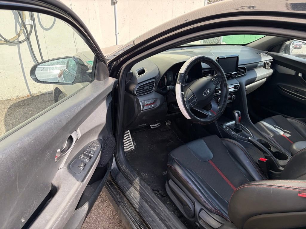 Used 2019 Hyundai Veloster Turbo FWD image 7