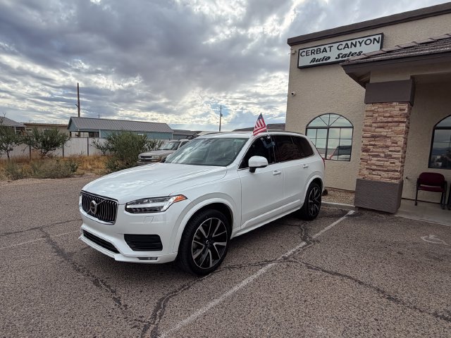 Used 2022 Volvo XC90 T6 Momentum w/ Climate Package AWD/4WD image 3