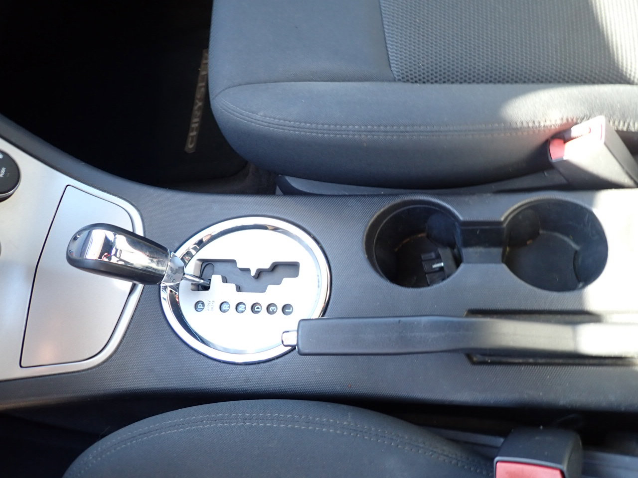 Used 2010 Chrysler Sebring Touring image 27