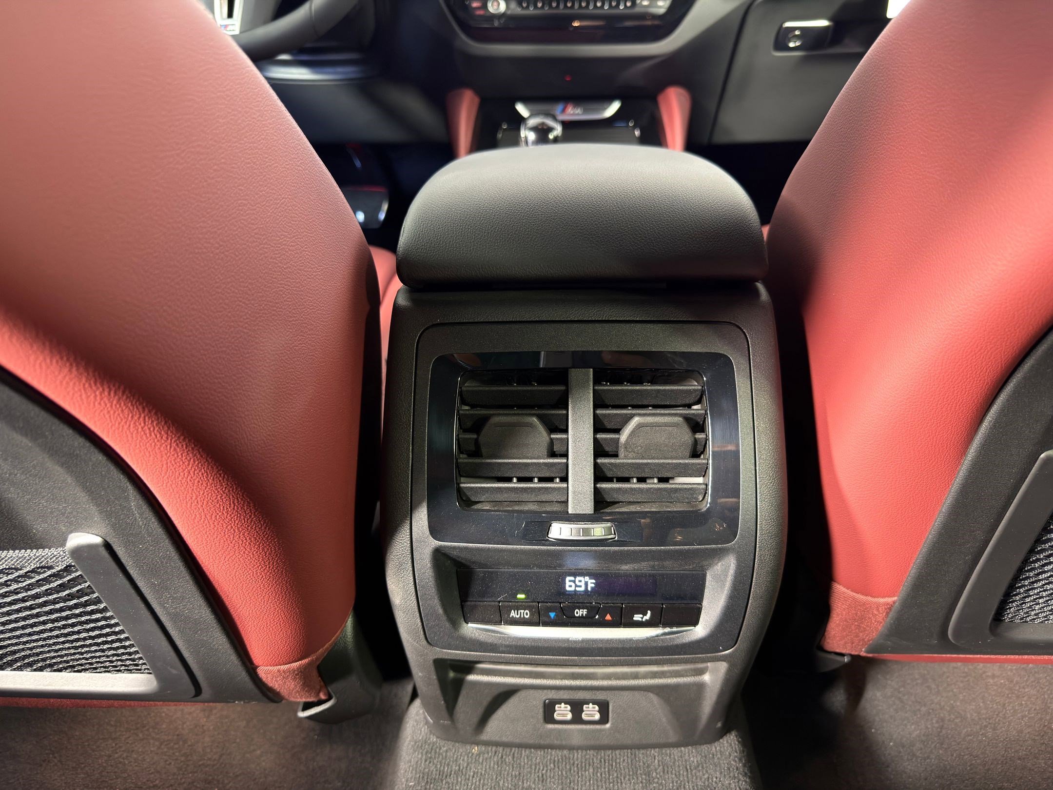 New 2025 BMW X4 M40i w/ Premium Package image 31