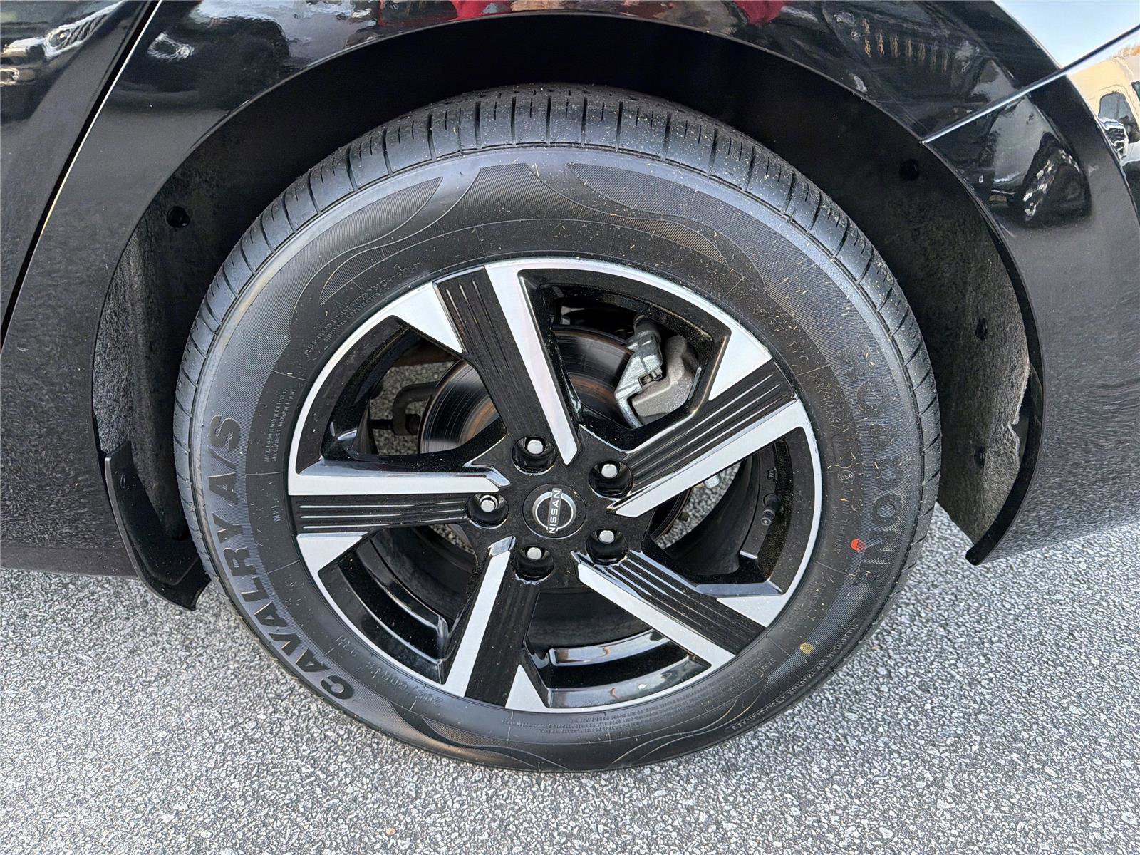 Used 2024 Nissan Sentra SV image 34