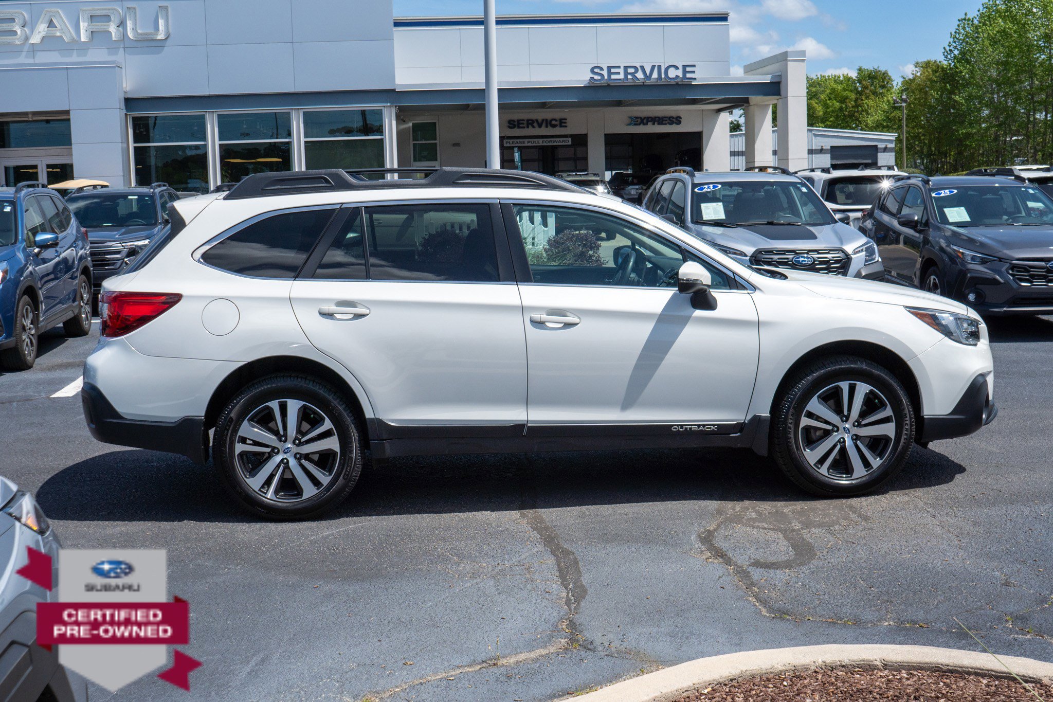 Used 2018 Subaru Outback 2.5i Limited image 2
