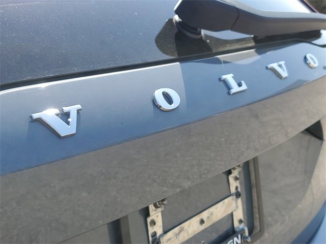 Used 2021 Volvo V90 T6 Cross Country image 34