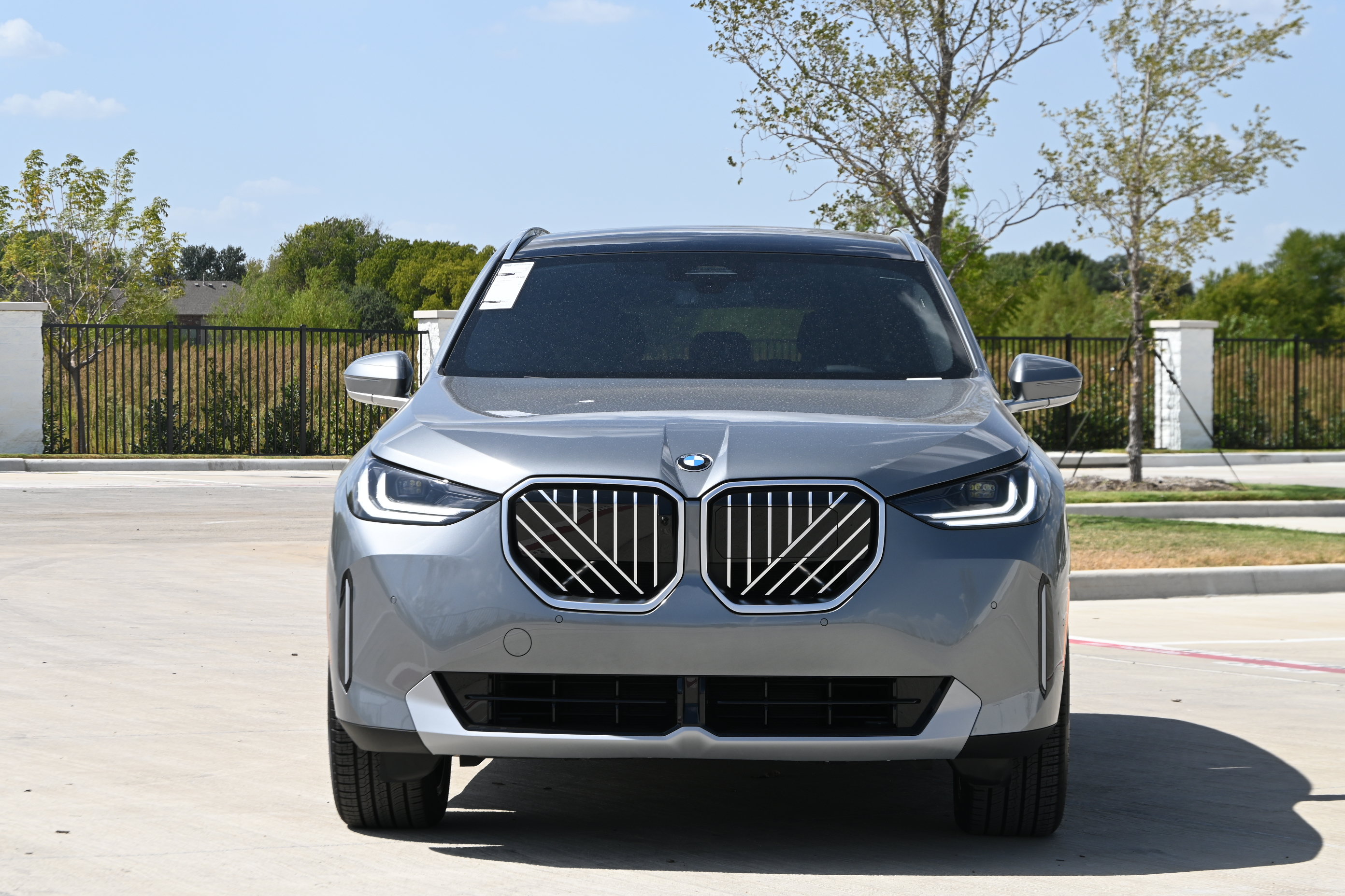 New 2026 BMW X3 xDrive30i w/ Premium Package AWD/4WD image 2