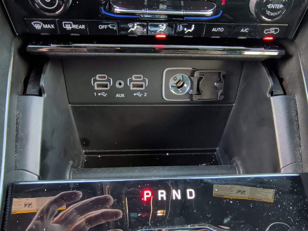 Used 2024 Jeep Grand Cherokee Limited RWD image 30