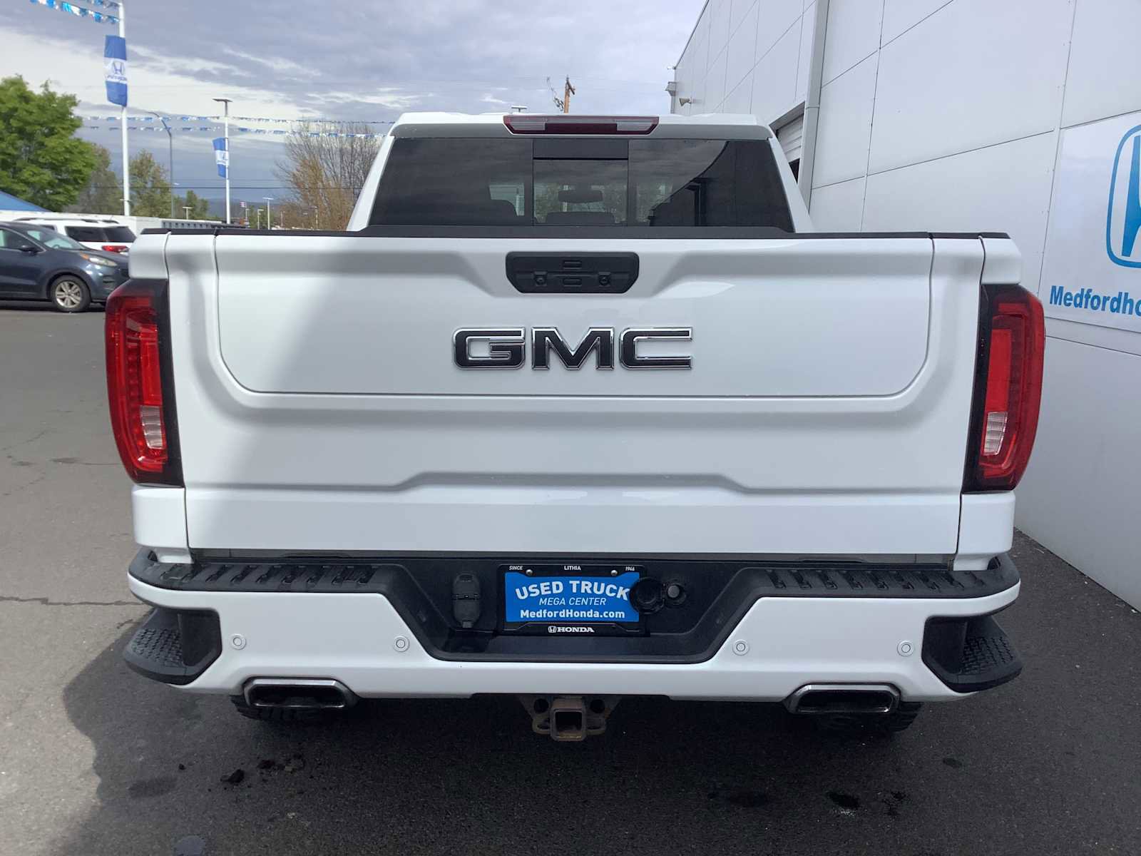 Used 2020 GMC Sierra 1500 AT4 w/ AT4 Premium Package image 5
