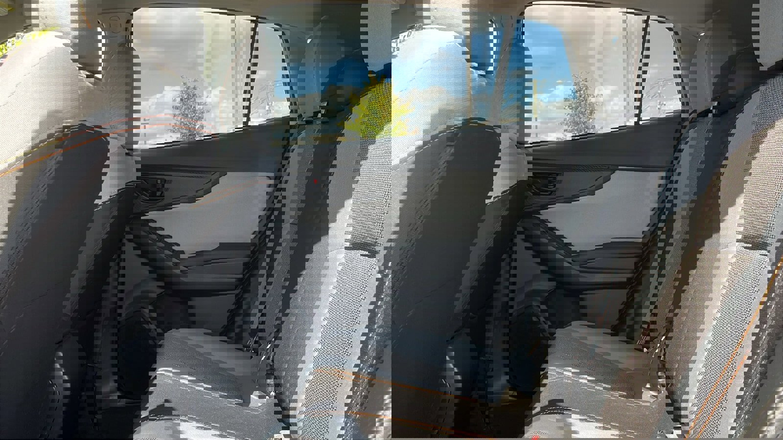 Used 2021 Subaru Crosstrek 2.0i Premium w/ Moonroof Package image 23