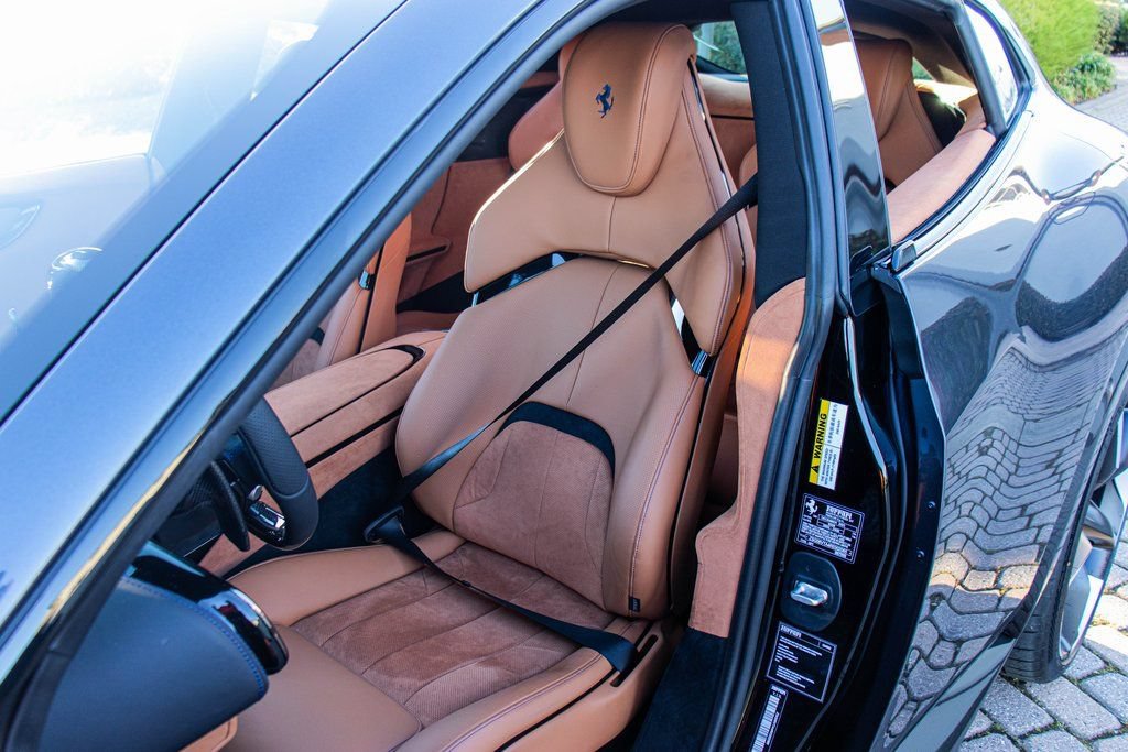 Certified 2024 Ferrari Purosangue AWD/4WD image 6