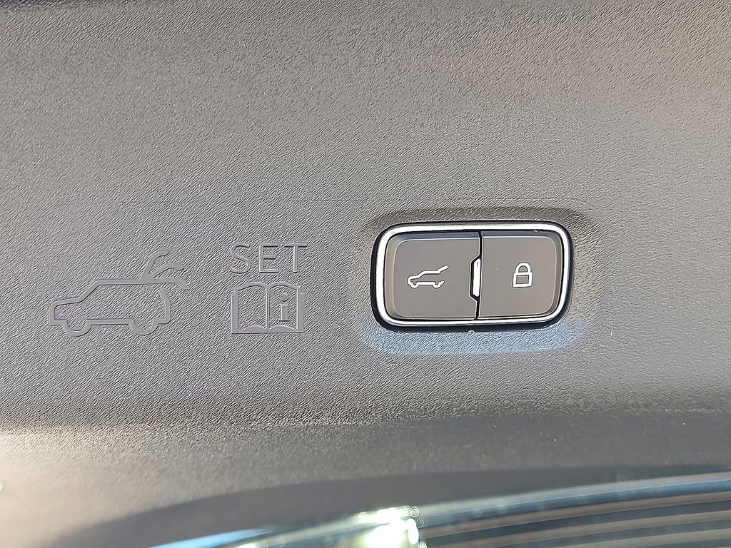 New 2026 Lincoln Navigator L Premier image 10