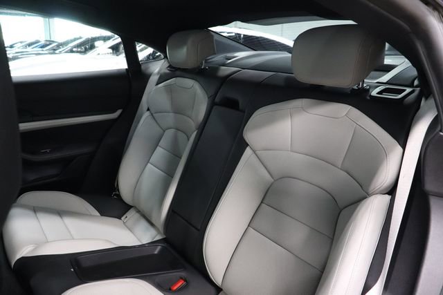 Used 2022 Porsche Taycan RWD image 15