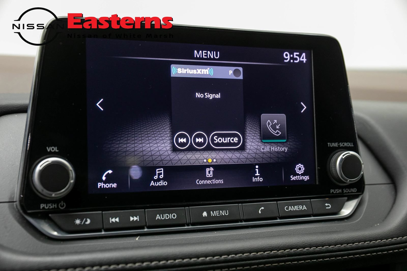 Used 2023 Nissan Rogue S AWD/4WD image 18