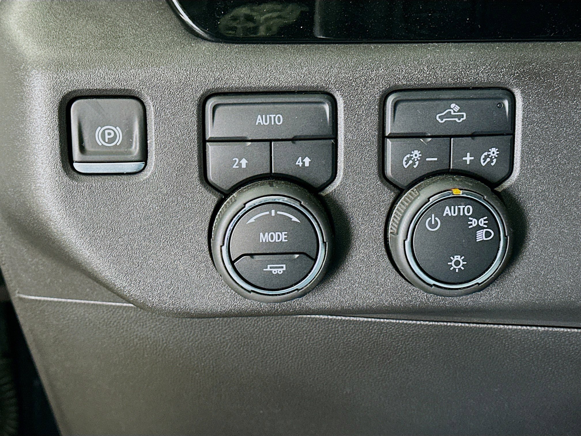 Used 2024 Chevrolet Silverado 1500 LT image 16