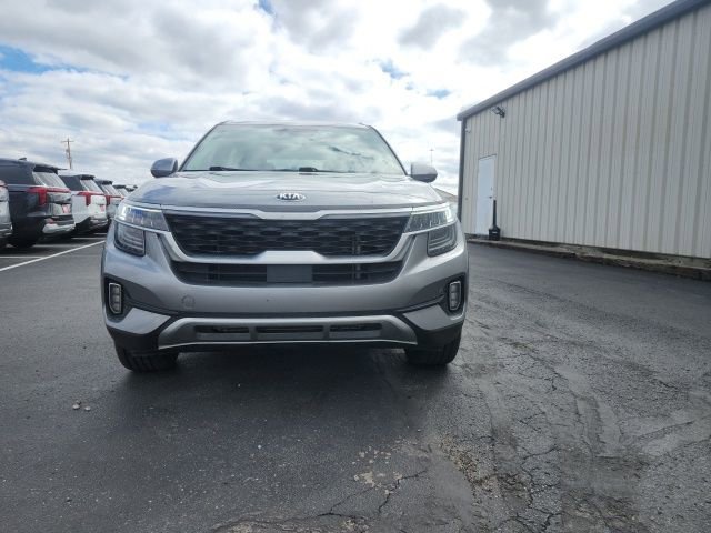 Used 2021 Kia Seltos SX w/ SX Sunroof Package image 3