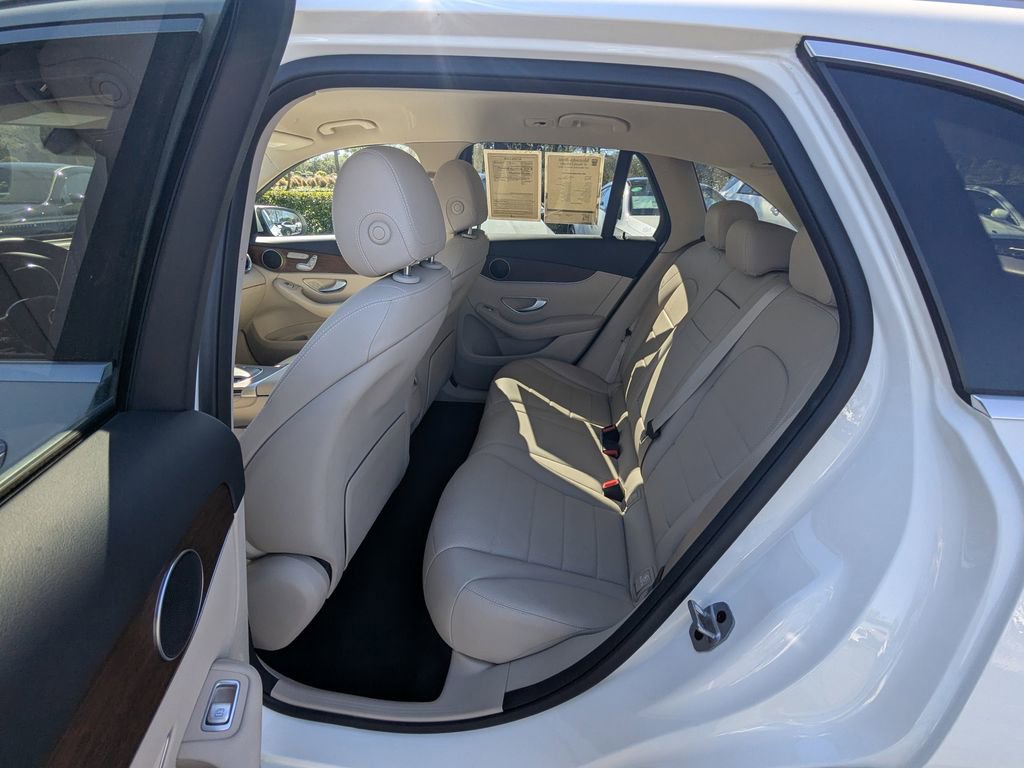 Certified 2022 Mercedes-Benz GLC 300 4MATIC w/ Premium Package Lite image 25