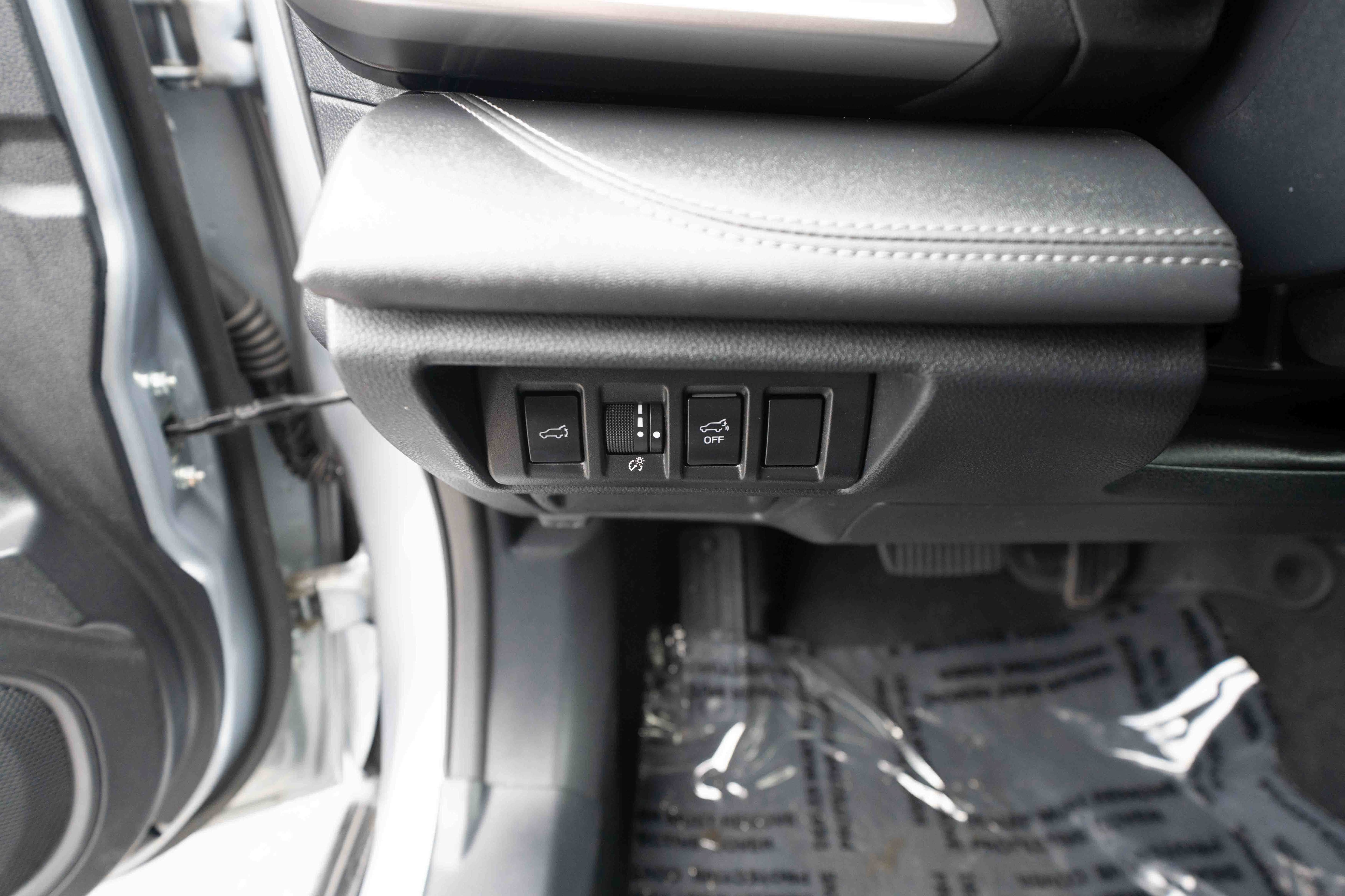 Used 2023 Subaru Outback Limited AWD/4WD image 11
