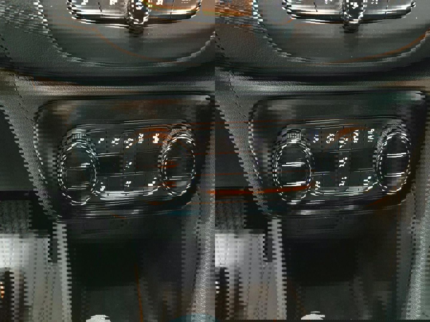 Used 2023 Buick Encore GX Select image 15