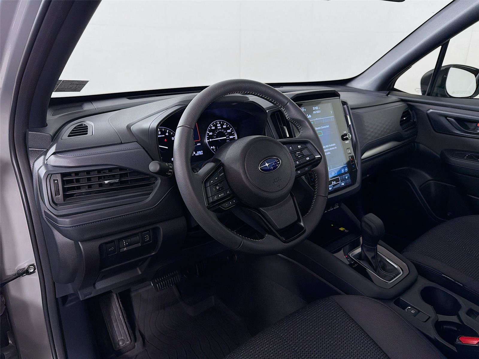Used 2025 Subaru Forester Premium w/ Convenience Package #1 AWD/4WD image 9