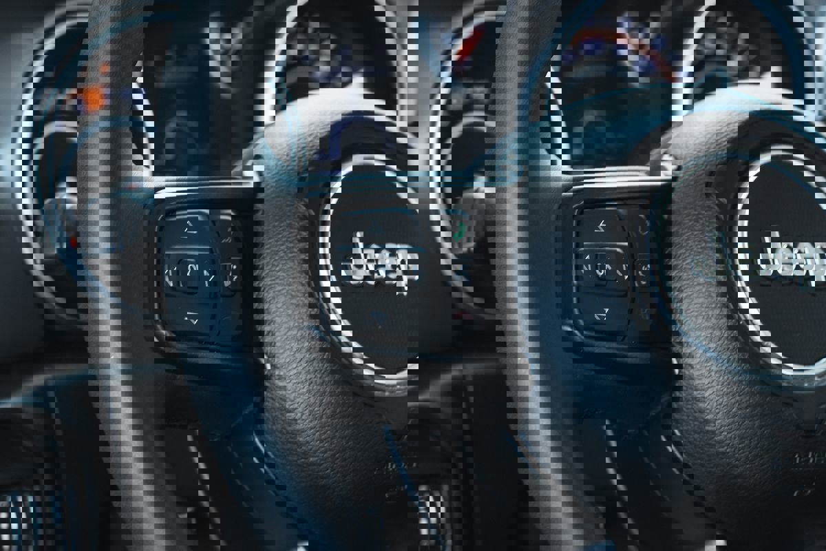 Used 2023 Jeep Wrangler Sport S image 22