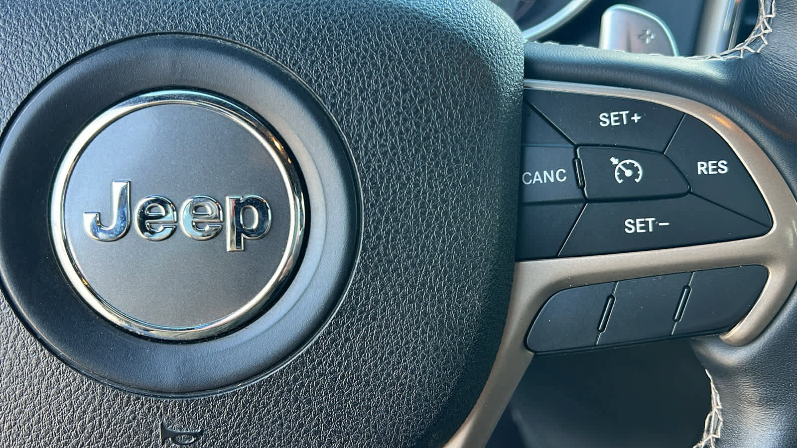 Used 2016 Jeep Grand Cherokee Limited image 20