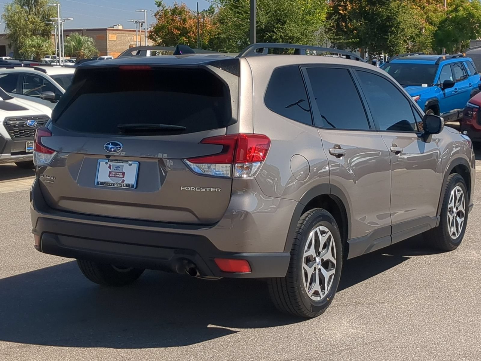 Certified 2024 Subaru Forester Premium AWD/4WD image 5