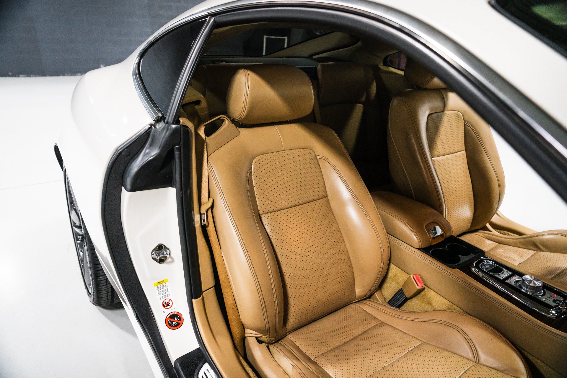 Used 2010 Jaguar XK Coupe RWD image 27