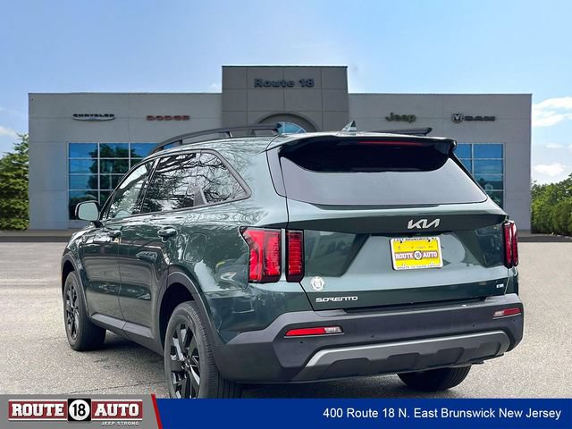 Used 2023 Kia Sorento S w/ Panoramic Sunroof Package AWD/4WD image 3