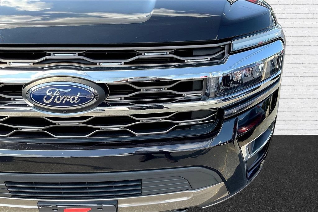 Used 2023 Ford Expedition King Ranch AWD/4WD image 32