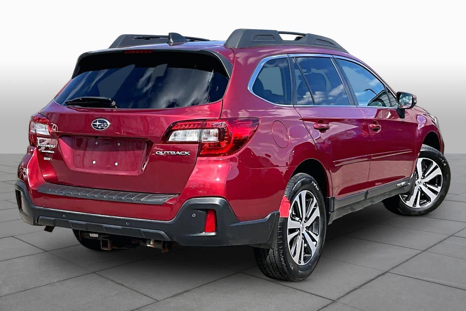 Used 2018 Subaru Outback 2.5i Limited AWD/4WD image 13