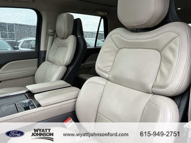 Used 2024 Lincoln Navigator Reserve image 31