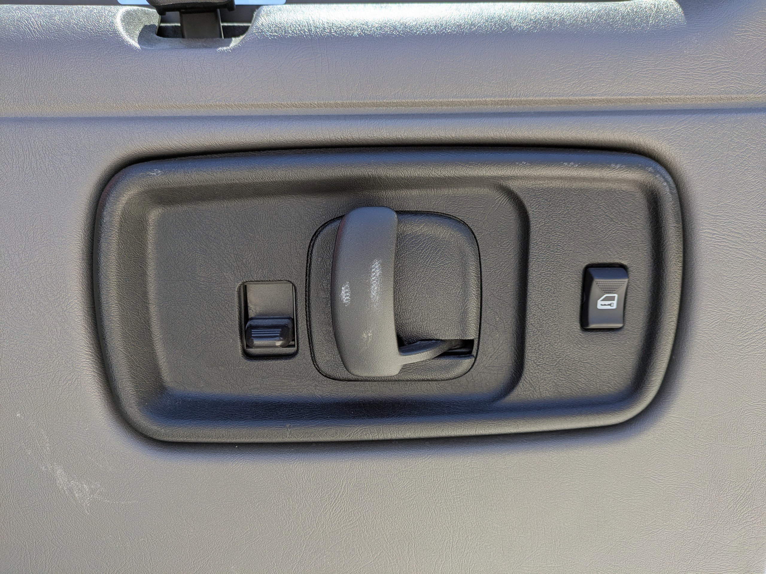 Used 2024 Chevrolet Express 3500 LT w/ LT Preferred Equipment Group RWD image 14