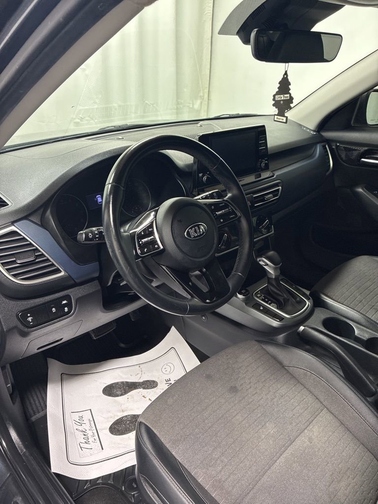Used 2021 Kia Seltos S image 11