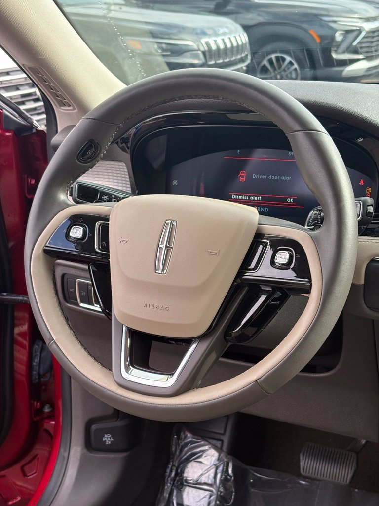 Used 2023 Lincoln Corsair AWD w/ Equipment Group 101A image 17