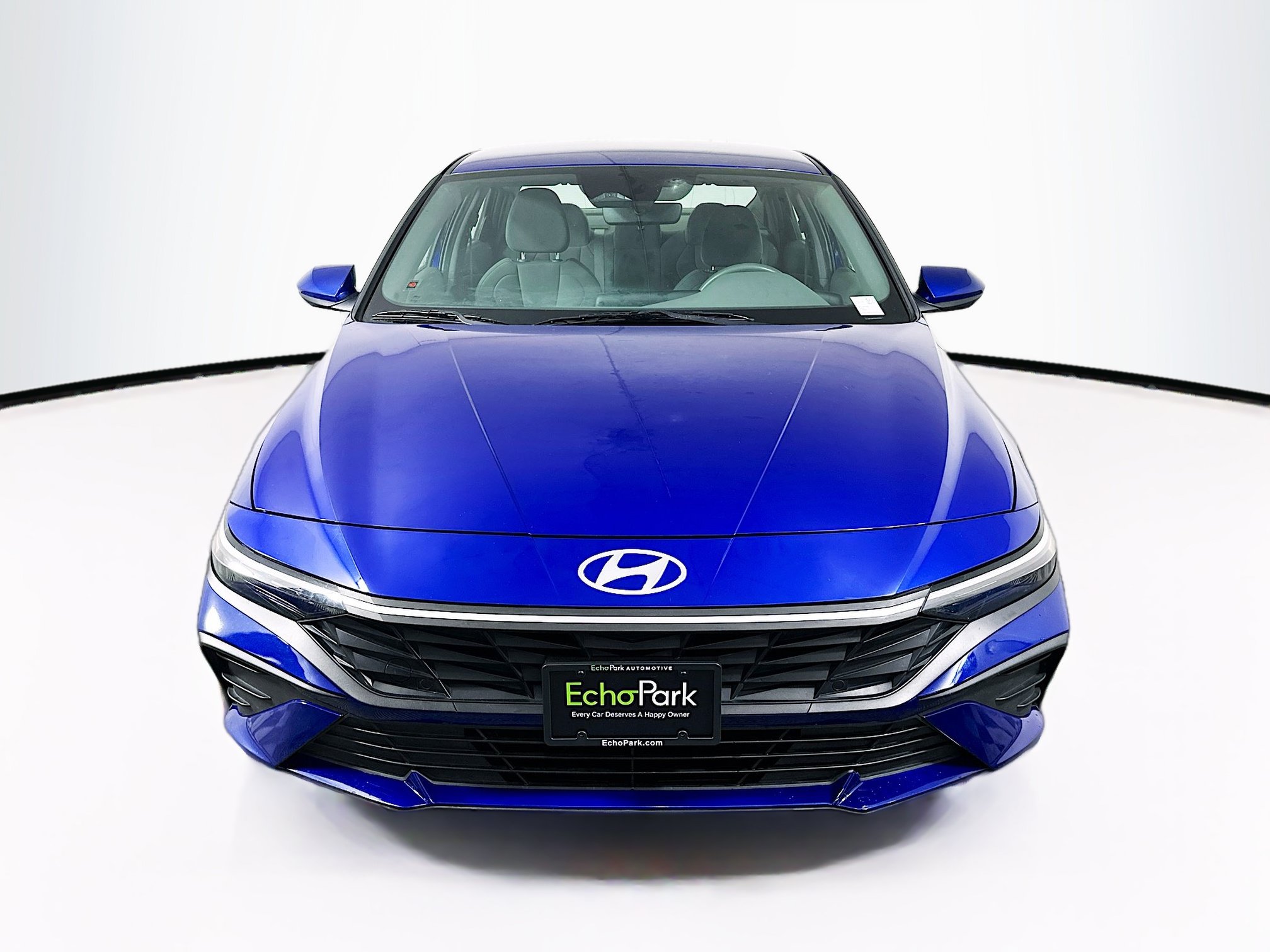 Used 2024 Hyundai Elantra SEL FWD image 2