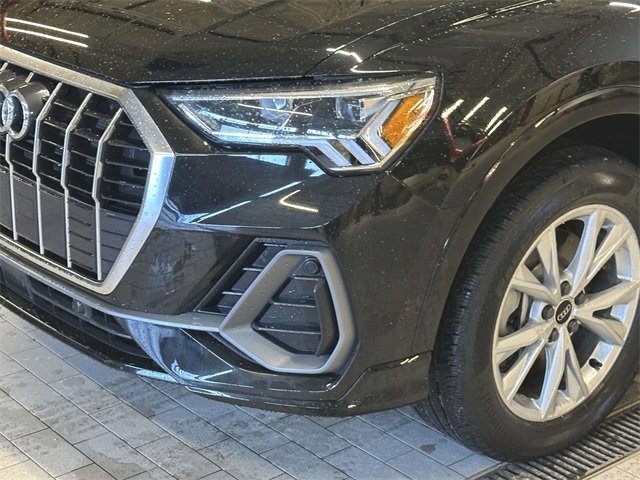 Certified 2025 Audi Q3 2.0T Premium Plus w/ Premium Plus Package image 8