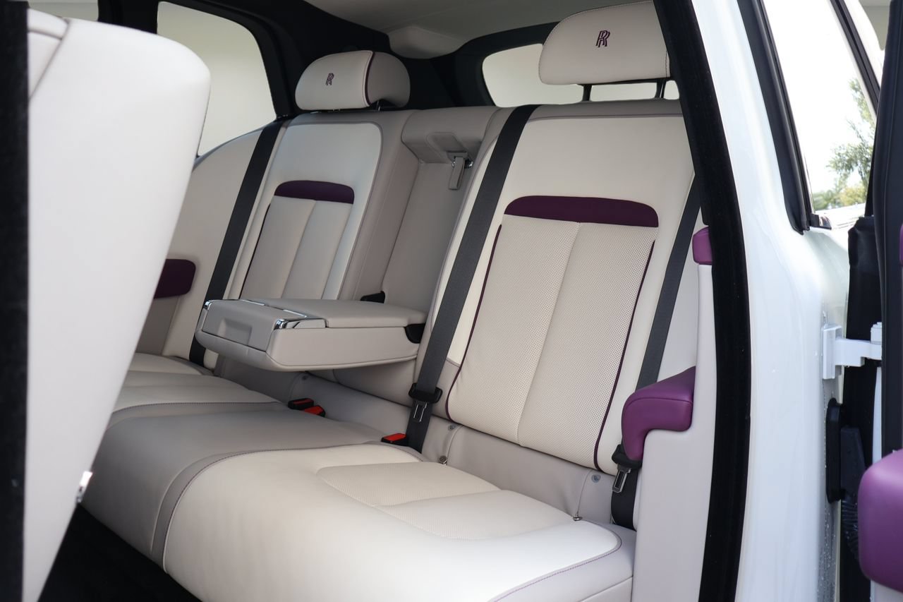 Certified 2024 Rolls-Royce Cullinan AWD/4WD image 13
