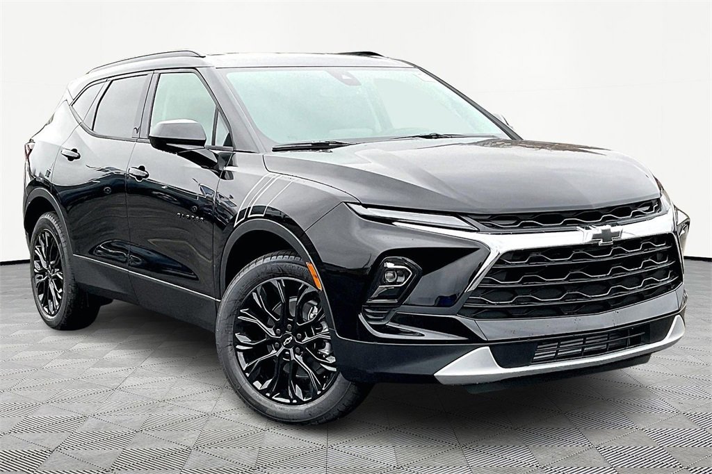 New 2026 Chevrolet Blazer LT w/ LPO, Black Sport Package image 2