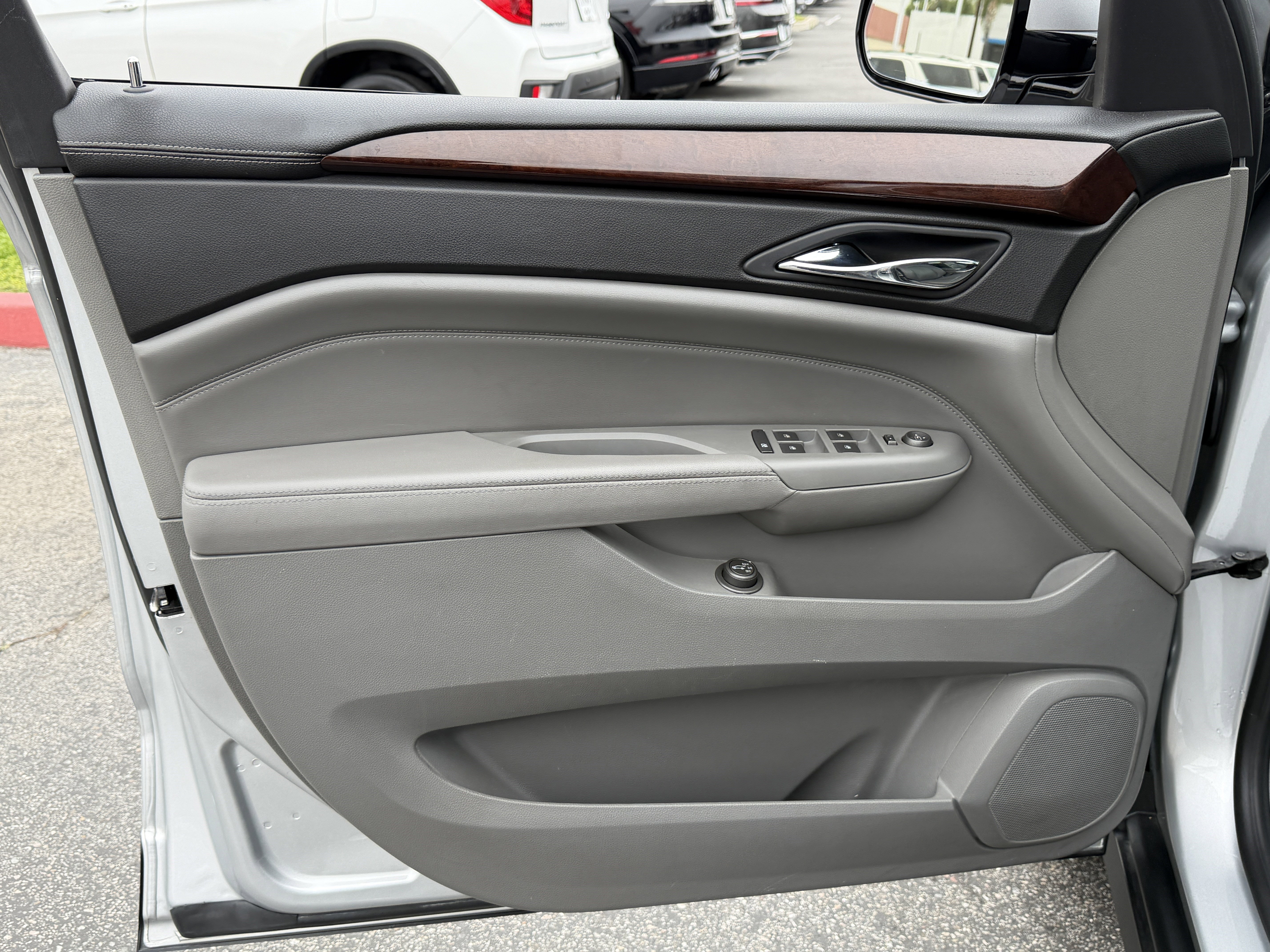 Used 2011 Cadillac SRX Performance FWD image 13