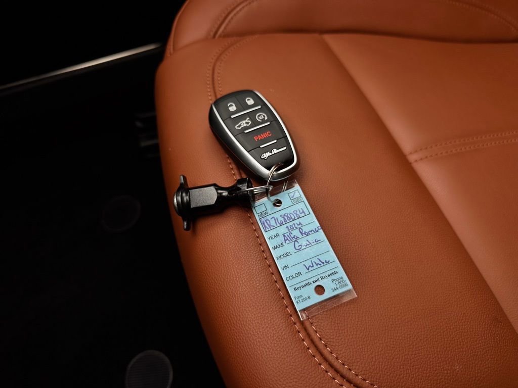 Used 2024 Alfa Romeo Giulia Ti image 29