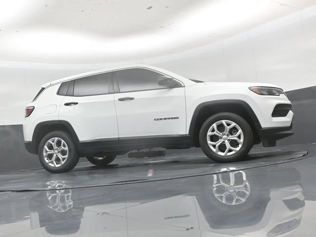 Used 2025 Jeep Compass Sport AWD/4WD image 46