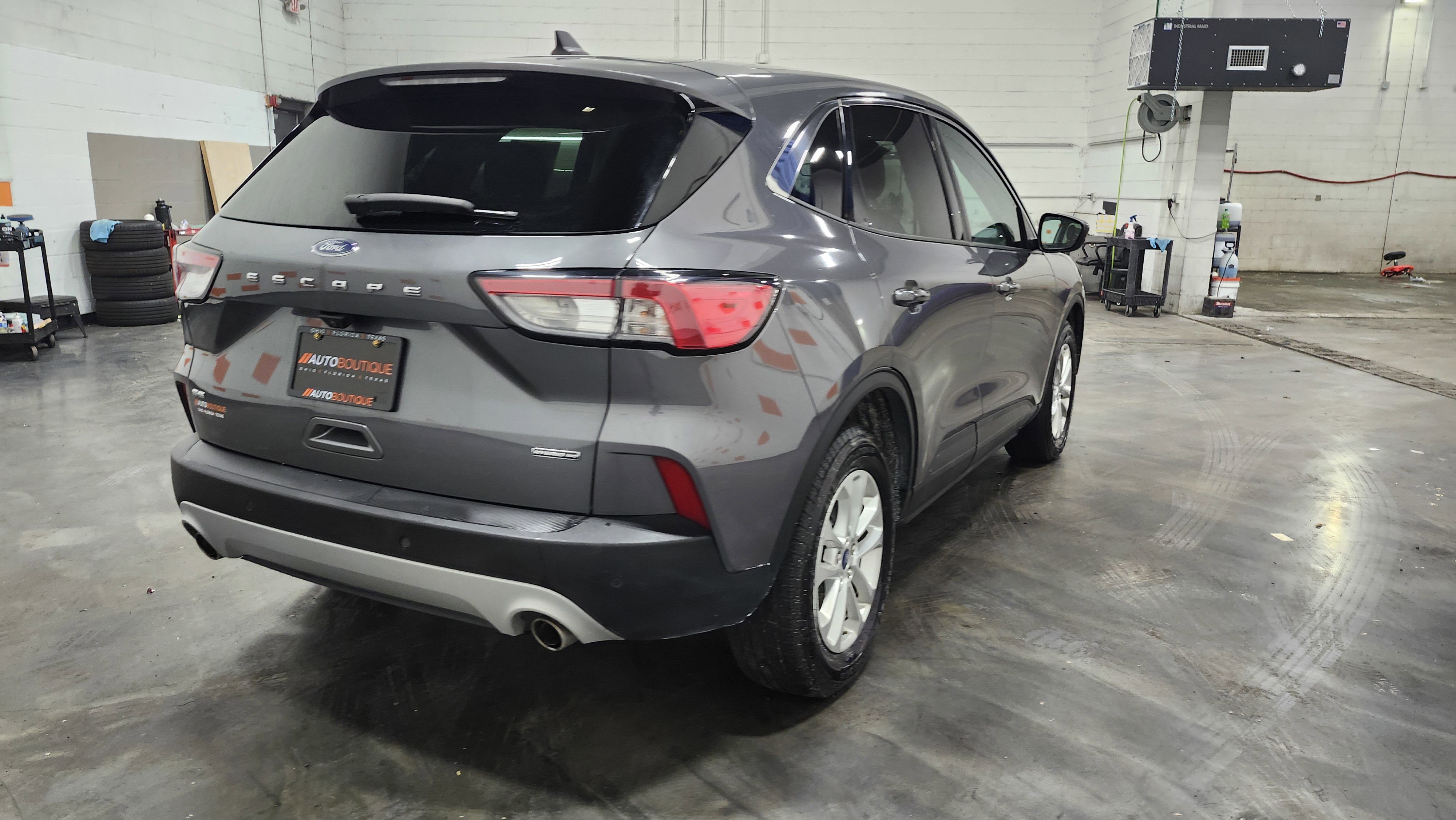 Used 2021 Ford Escape SE image 15