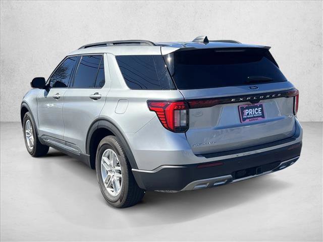 Used 2025 Ford Explorer Active w/ Active Comfort Package image 7