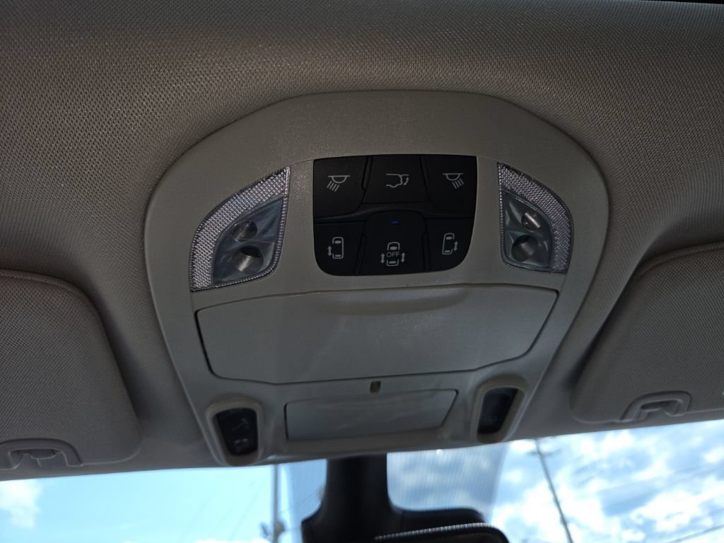 Certified 2023 Chrysler Pacifica Limited w/ Uconnect Theater Family Group AWD/4WD image 21