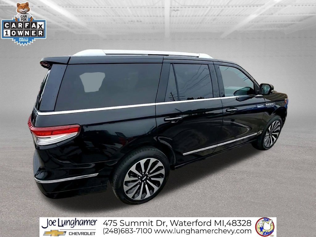 Used 2023 Lincoln Navigator Reserve AWD/4WD image 9