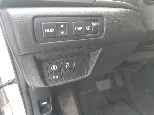 Used 2019 Honda Accord Touring image 11
