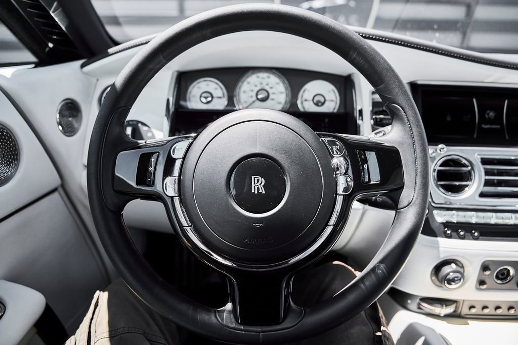 Used 2019 Rolls-Royce Wraith RWD image 46