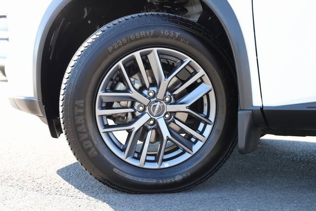 Used 2023 Nissan Rogue S image 2