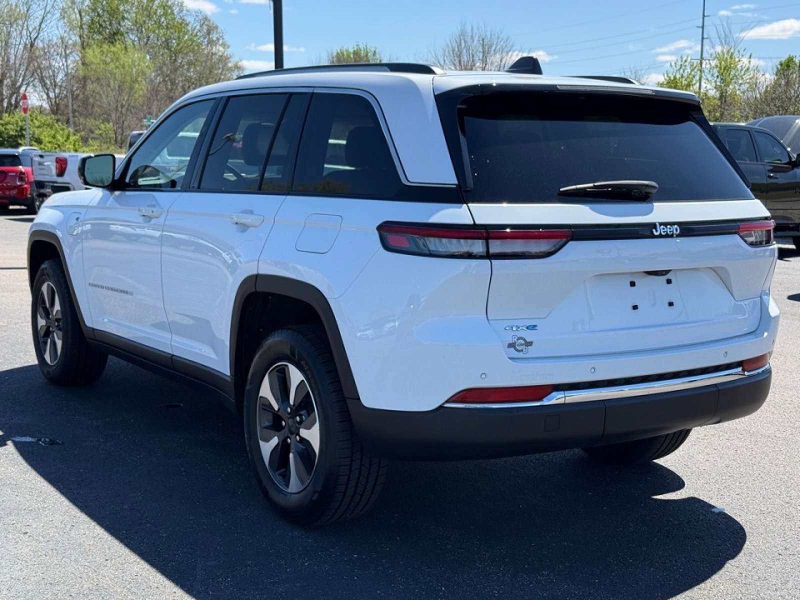 Used 2022 Jeep Grand Cherokee Limited image 6