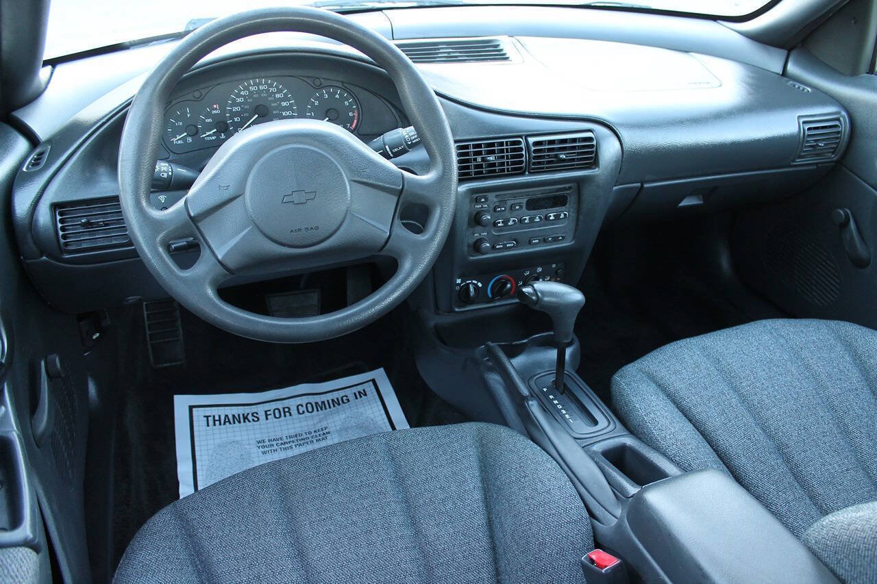 Used 2005 Chevrolet Cavalier Sedan w/ Preferred Equipment Group FWD image 24